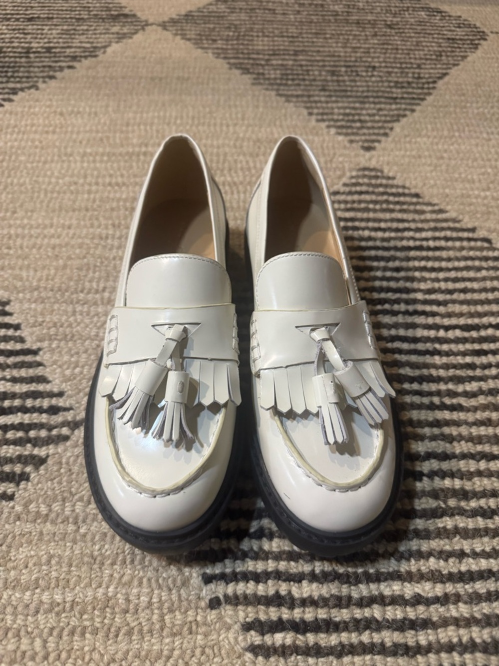 Marc Fisher LTD Ozzie Tassel Fringe Lug-Sole Penny Loafers Ivory NWOT